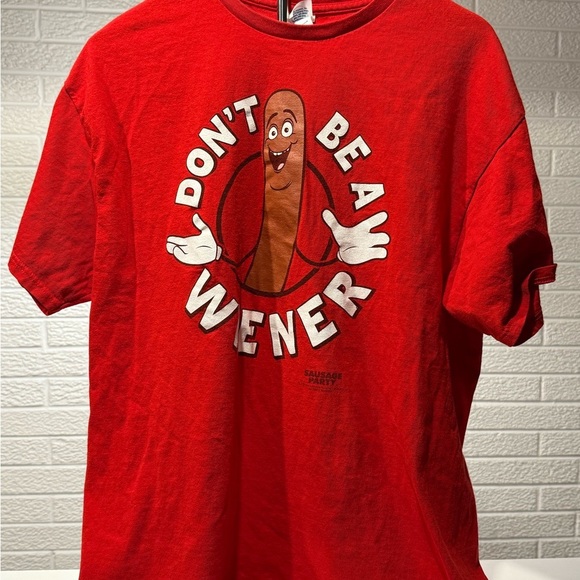 Playful Red Short Sleeve Tee with Circular Graphic - Picture 1 of 3